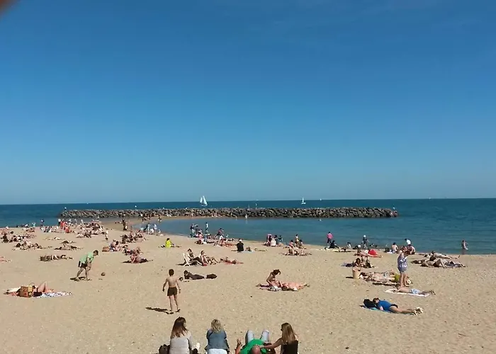 Avec Piscine Βίλα